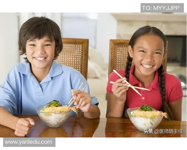 足球球星饮食习惯揭秘 助力运动表现与健康的食谱技巧